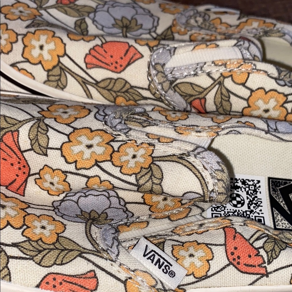 Vans Floral Canvas Sneakers - Picture 5 of 5